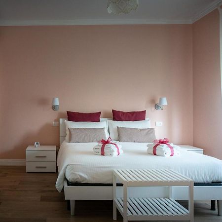 La Rosa Tra I Laghi B&B Meina Eksteriør billede