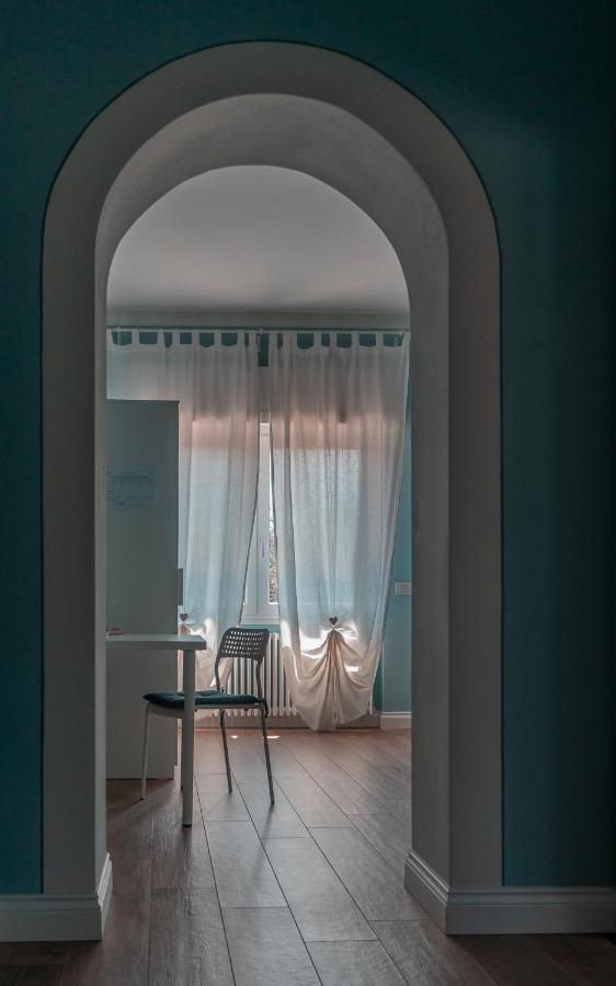 La Rosa Tra I Laghi B&B Meina Eksteriør billede