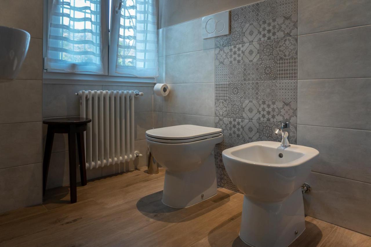 La Rosa Tra I Laghi B&B Meina Eksteriør billede