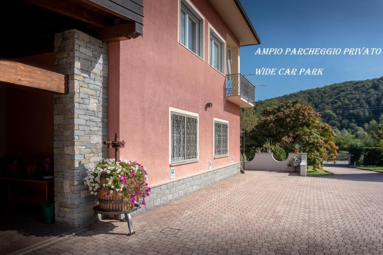 La Rosa Tra I Laghi B&B Meina Eksteriør billede
